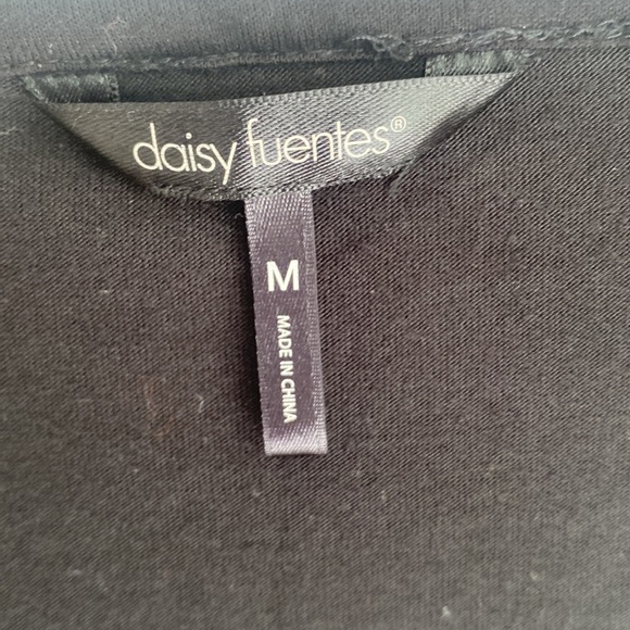 (A53) Daisy Fuentes Sequin Sleeves top, Size M - Picture 3 of 6